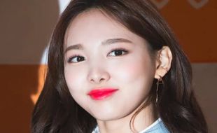 JYP Konfirmasi Nayeon Twice Siap Comeback Solo Tahun Ini