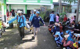 Peringati HKB, BPBD Klaten Gelar Simulasi Penanganan Gempa di Gantiwarno