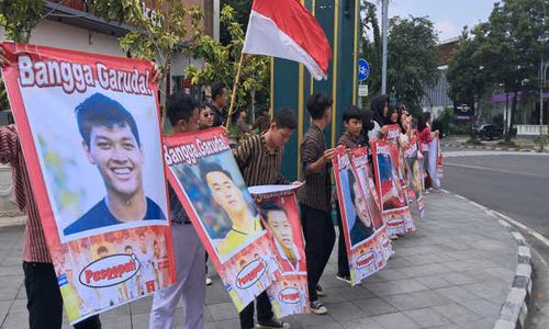 Jelang Laga Lawan Korsel, Siswa SMPN 10 Solo Kirim Dukungan untuk Timnas