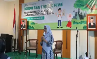 Gita Pertiwi: Perlu Segera Ada Perwali Pembatasan Plastik Sekali Pakai di Solo