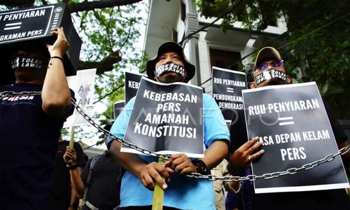 Batasi Kebebasan Pers, Jurnalis di Jawa Timur Tolak Revisi UU Penyiaran!