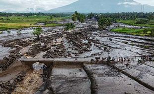 Banjir Lahar Gunung Marapi Renggut 67 Nyawa, 20 Orang Belum Ditemukan