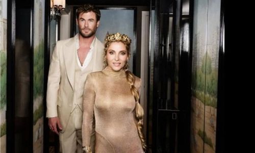 Chris Hemsworth Langgar Aturan Selfie di Met Gala