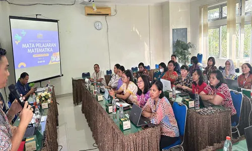 Jadikan Matematika Lebih Menyenangkan, Warga School Gelar Workshop untuk Guru