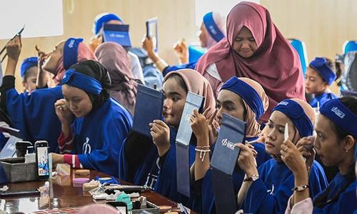 Pelatihan Merias Wajah Gratis di Tangerang, Tingkatkan Keterampilan Perempuan