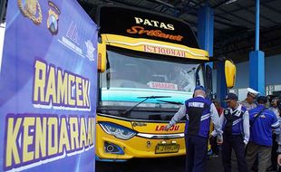 Cegah Kecelakaan, Dishub-Polres Lumajang Cek Kelaikan Bus Jelang Libur Sekolah