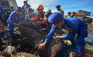 SAR Gabungan Terus Cari Korban Hilang Akibat Banjir Bandang di Sumbar