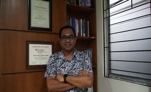 Pdt Izak YM Lattu PhD: Sosok Visioner dari UKSW, Menginspirasi Dunia Akademik