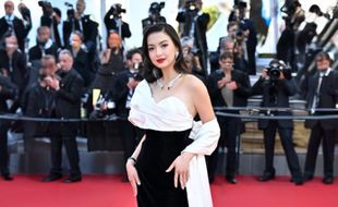 Cantiknya Raline Shah Hadiri Gala Premier Film Marcello Mio di Cannes