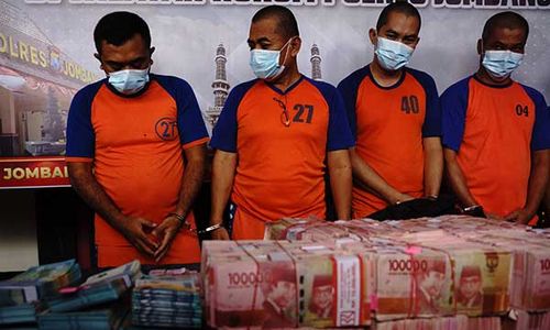 Polisi Sita Rp1 Miliar Uang Palsu dari Sindikat di Jombang, 4 Orang Ditangkap