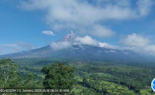 Gunung Semeru Enam Kali Erupsi Terus Menerus, Warga Diminta Waspada Lahar Hujan