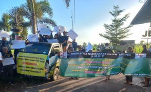 Kasus Duel Tukang Angon Bebek di Klaten, Warga Demo Minta Tersangka Dibebaskan