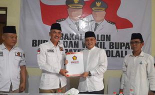 Diiringi Hadrah dan Selawat, Dokter Fauzan Daftar Cawabup di Gerindra Boyolali