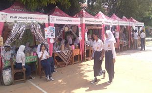 HUT Ke-64, SMPN 7 Solo Gelar Karya Murid