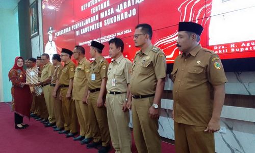 Kades se-Sukoharjo Terima SK Perpanjangan Jabatan, Ini Pesan Bupati