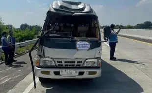 Pecah Ban, Mobil Rombongan Pengantar Haji asal Demak Kecelakaan di Tol Boyolali