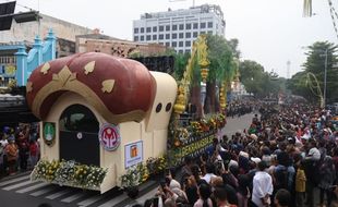 Solo Juara 3 Lomba Parade Mobil Hias, Selvi: Senang Tuan Rumah Dapat Bonus