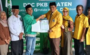 Ketua DPD Golkar Klaten Daftar Cabup Klaten lewat PKB