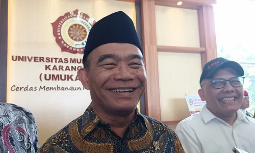 Menko PMK: Bukan Pelaku, Bansos Diberikan untuk Keluarga Korban Penjudi online