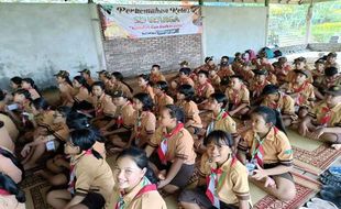 Bentuk Karakter Mandiri Siswa, SD Warga Gelar Kemah Pramuka di Salatiga