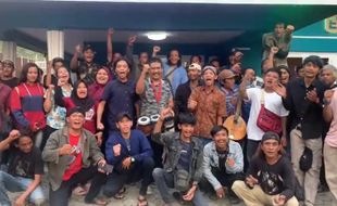 Seniman Jalanan Mendukung Bayu Maju Jadi Cabup Sragen