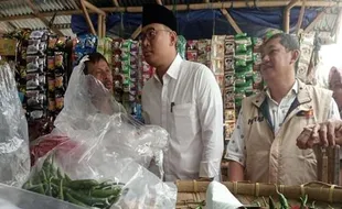 Nyalon Gubernur Jateng, Sudaryono Blusukan ke Pasar Wage Purwokerto