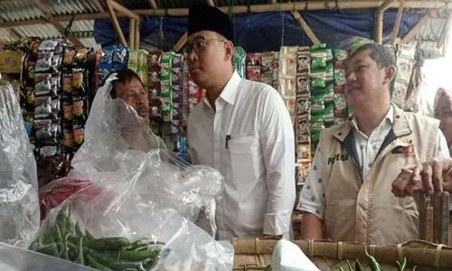 Nyalon Gubernur Jateng, Sudaryono Blusukan ke Pasar Wage Purwokerto