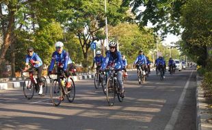 Peringati HLH 2024, Semen Gresik Ajak Puluhan Karyawan Ikuti Aksi Bike to Work