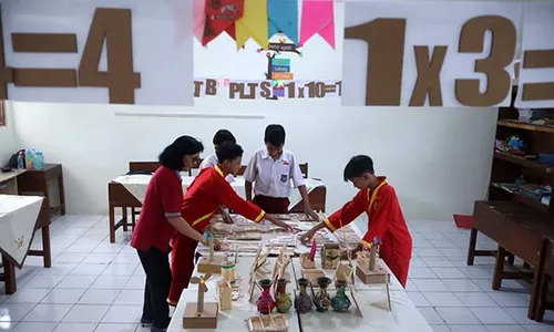 Mengintip Kreativitas Siswa di Pameran Gelar Karya P5 SDN Sumber 4 Solo