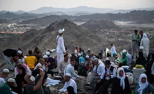 Usai Puncak Haji, Umat Islam Ramai Berziarah ke Gua Hira