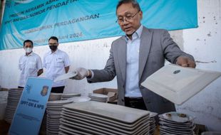 Mendag Musnahkan Jutaan Produk Keramik Impor Ilegal Asal Cina Senilai Rp79,8 M