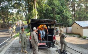 Viral! Pria Mandi di Air Mancur Bundaran Salatiga, Berujung Ditangkap Petugas