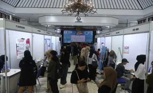 Mulai Hari Ini! Ada Seribuan Lowongan Pekerjaan di Job Fair Unisri Solo