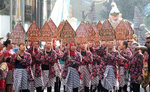 Kirab Bhineka di Gandekan Solo Meriahkan Peringatan Hari Lahir Pancasila