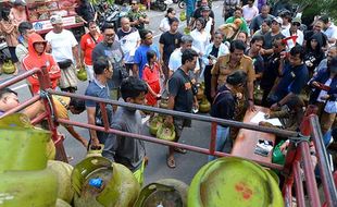 Elpiji 3 Kg Langka di Legian Bali, Warga Serbu Operasi Pasar