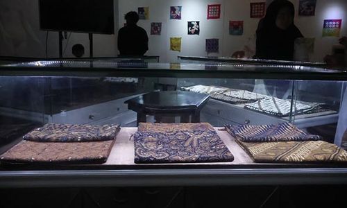 Pameran Batik Sarassua di Museum Keraton Solo