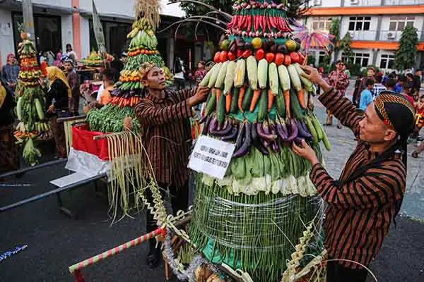 Dilaksanakan Masyarakat Indonesia Khususnya di Jawa, Apa Itu Sedekah Bumi?