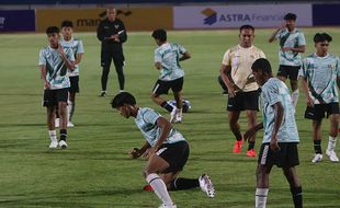 Piala AFF U-16: Timnas Indonesia Latihan di Stadion UNS Jelang Lawan Singapura