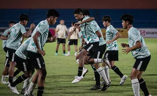 Persiapan Hadapi Filipina, Timnas Indonesia U-16 Latihan di Stadion UNS Solo