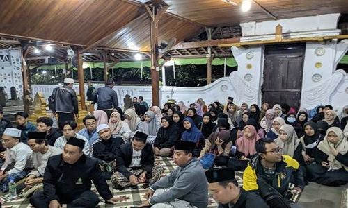 Mahasiswa MH UIN Walisongo Ziarah ke Makam Sunan Gunung Jati