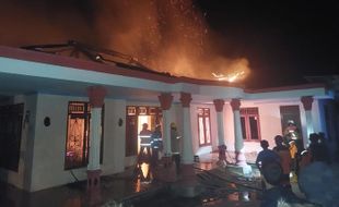 Kandang dan Rumah Warga Kerjo Karanganyar Terbakar, 5.000 Ayam Mati Terpanggang