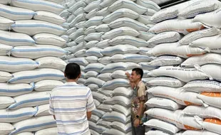 Stok Beras di Gudang Bulog Solo 24.000 Ton, Masyarakat Diimbau Tak Khawatir