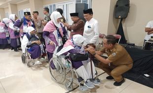 Pasutri asal Jumantono Karanganyar Berangkat Haji Setelah Menanti 12 Tahun 