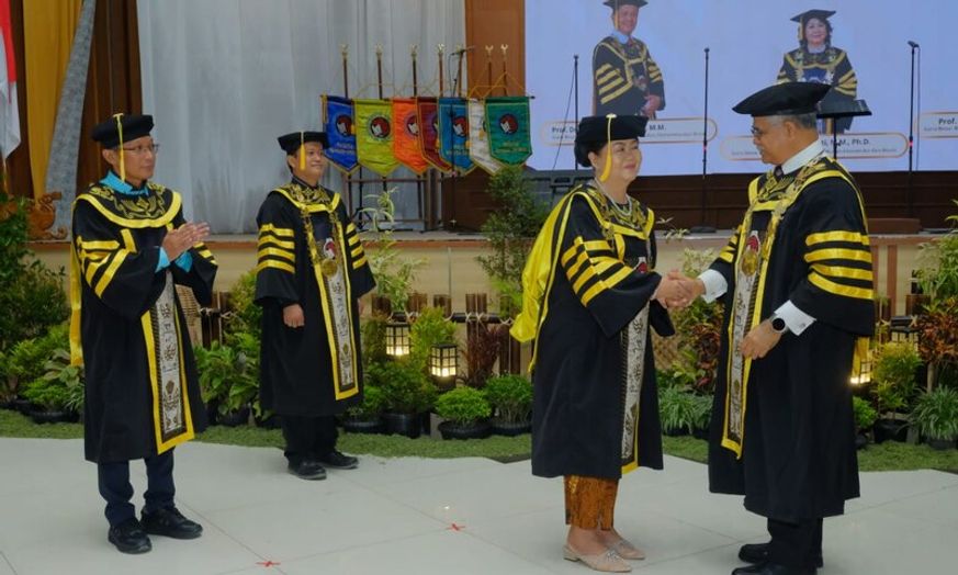 Mengenal Sosok Lieli Suharti, Guru Besar Ilmu Manajemen UKSW dari Pontianak