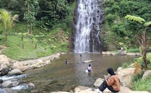 Menikmati Keindahan Alam di Air Terjun Ngargoyoso Waterfall Karanganyar