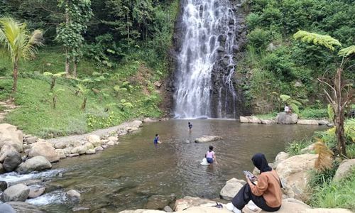 Menikmati Keindahan Alam di Air Terjun Ngargoyoso Waterfall Karanganyar