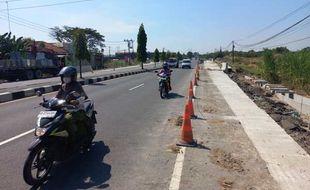 Ada Proyek Pintu Tol Ceper Klaten, Polisi Terapkan Contraflow di Jl Solo-Jogja