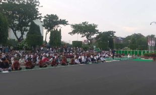 Cerita Warga Semarang Berangkat Sebelum Subuh demi Salat Id Bareng Presiden