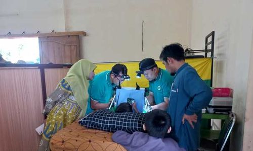 Libur Telah Tiba, Puluhan Anak di Karanganom Klaten Ikut Khitanan Massal