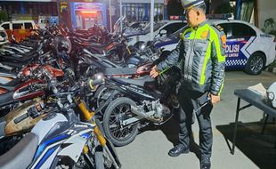 Polres Karanganyar Kukut 45 Sepeda Motor Knalpot Brong